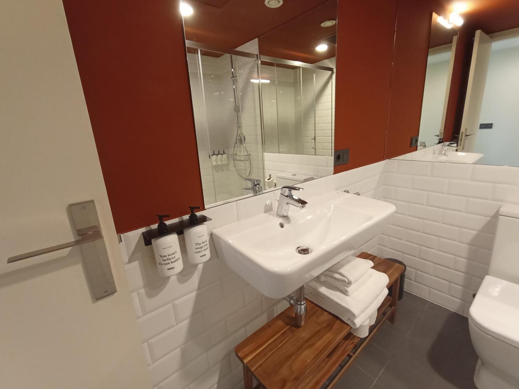 Uma Suites Parada Del Marques Seville Ngoại thất bức ảnh