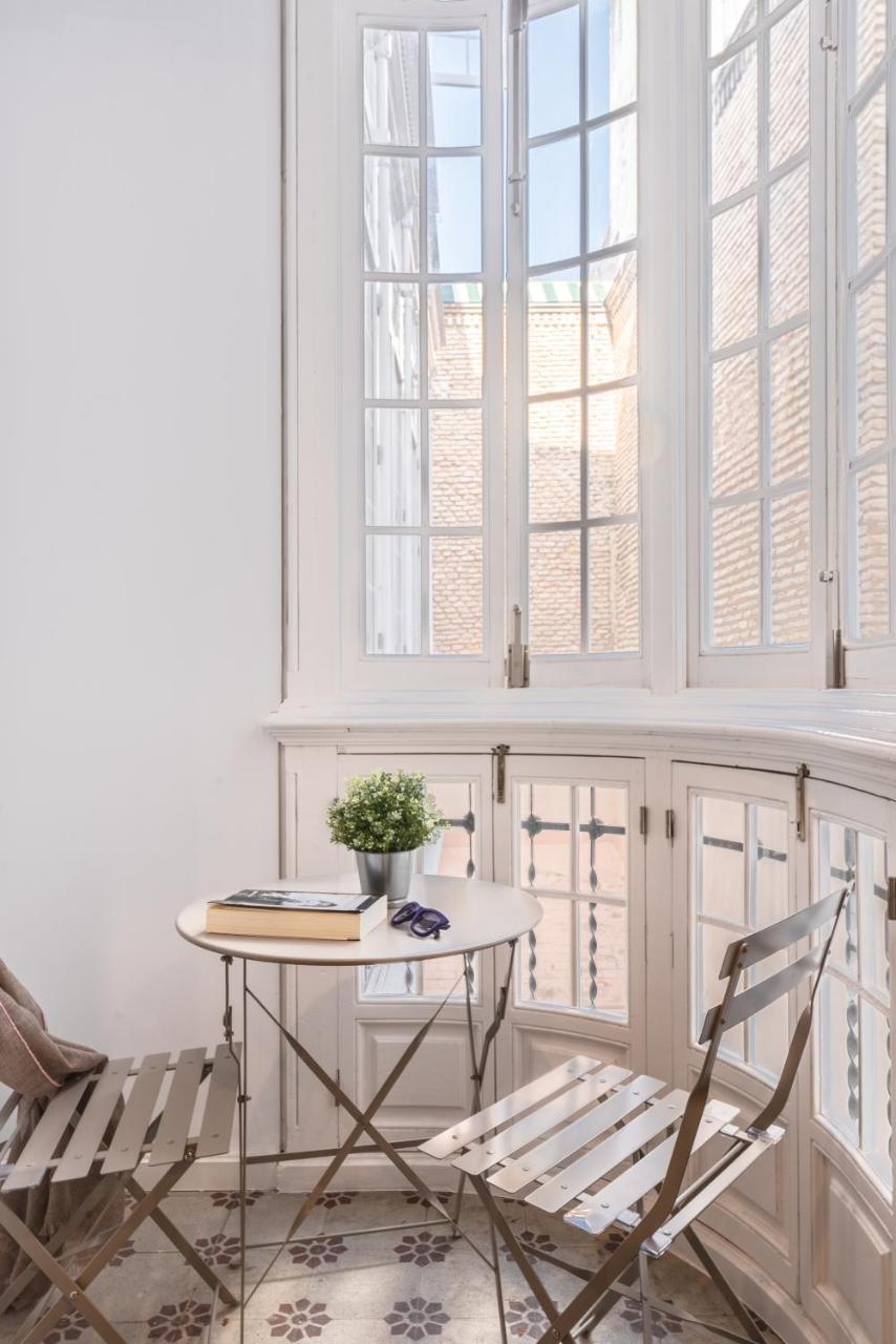 Uma Suites Parada Del Marques Seville Ngoại thất bức ảnh